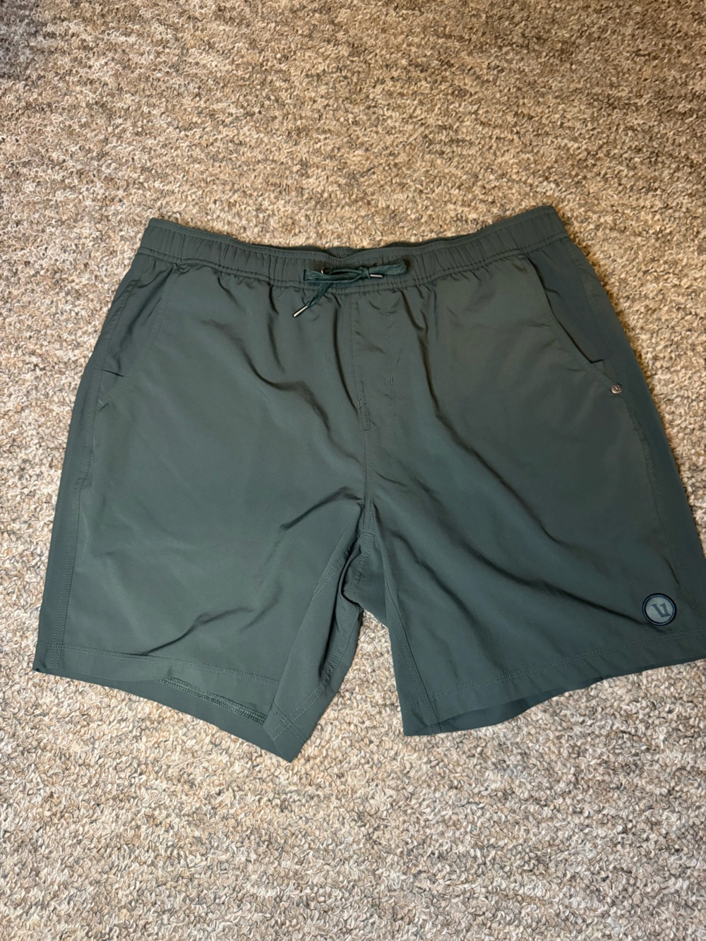 Vuori Men’s Kore Short Lined 7” size XL Agate Green Tonal